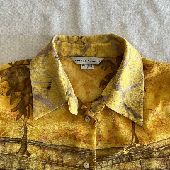 Vintage Hawaiian Yellow Organic Pattern Short Sleeve Button-Up Blouse - Picture 5 of 10